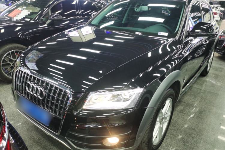 Used Audi Q5 2018 Collector's Edition 40 TFSI Technology Model