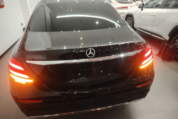 Used Mercedes-Benz E-Class 2017 E 300 L Sporty and Stylish Model