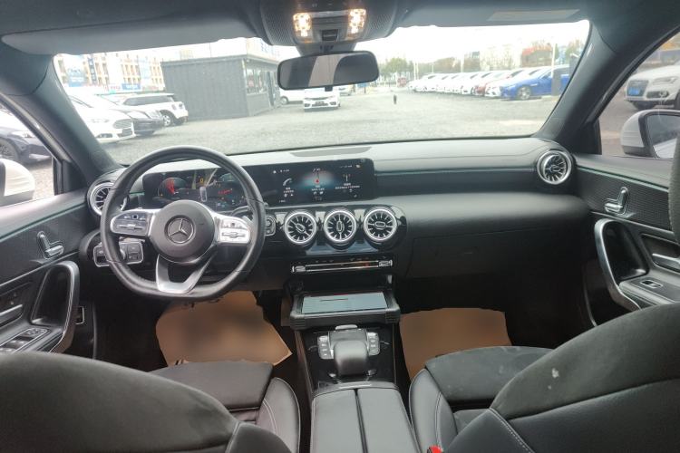 Used Mercedes-Benz A-Class 2022 Revised Version A 200 L Sport Sedan Fashionable Style