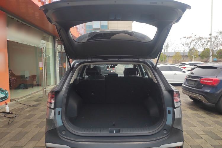 Used Kia Sportage (Chinese Domestic Model) 2025 2.0T Two-Wheel Drive Prestige Smart Edition