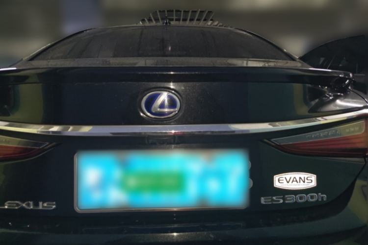 Used Lexus ES 2018 300h Premier Edition China VI Standard
