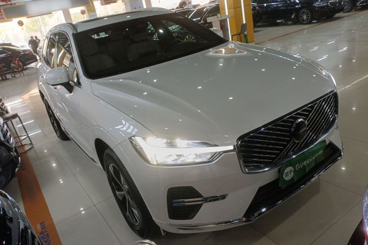 Used Volvo XC60 2026 B5 4x4 Smart Luxury Edition