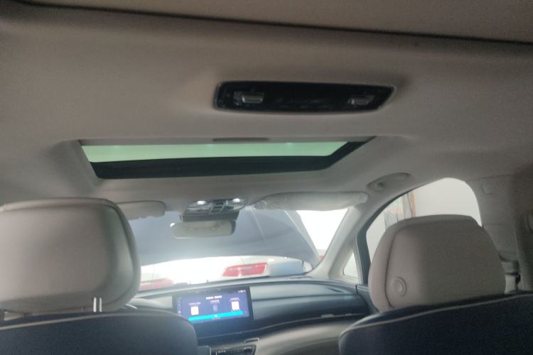 Used Roewe iMAX8 2021 400TGI Supreme Series Prestige Edition
