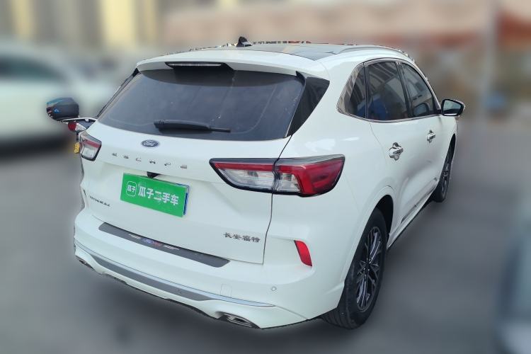 Used Ford Escape 2024 EcoBoost 245 Two-Wheel-Drive Titanium Edition
