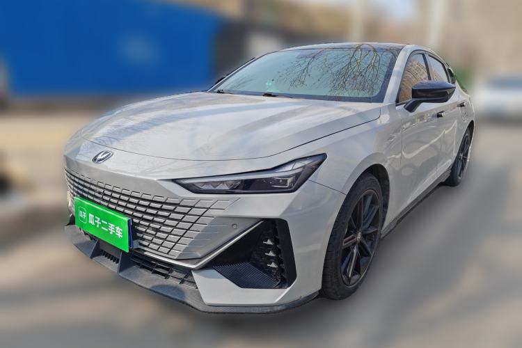 Used Changan UNI-V 2022 1.5T Prestige Version