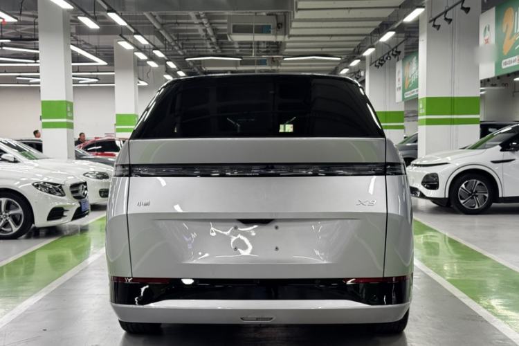 Used XPeng X9 2024 610 Long-Range Pro
