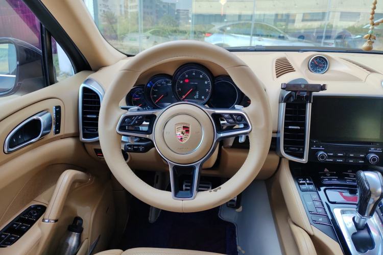 Used Porsche Cayenne 2016 Cayenne Platinum Edition 3.0T
