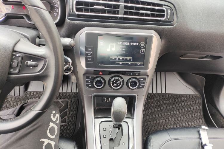 Used Citroen C4 Sega 2016 1.6L Automatic Luxury Model Audio And AC Panel