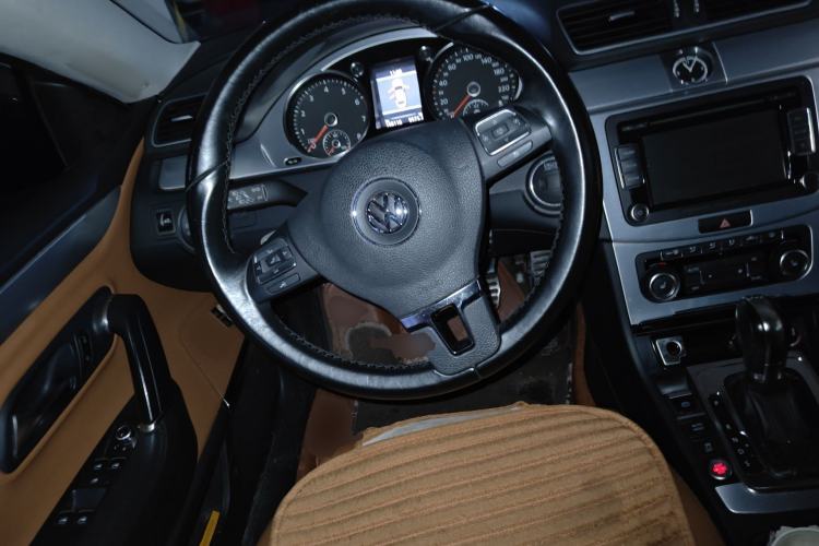 Used Volkswagen FAW-Volkswagen CC 2012 1.8TSI Luxury Model Steering Wheel