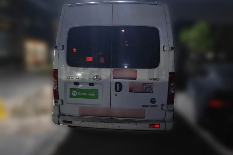 Used SAIC MAXUS Xintu V80 2021 2.0T AMT Classic Aoyuntong 127 PS Mid-axle Mid-roof 6/7/8/9-Seater
