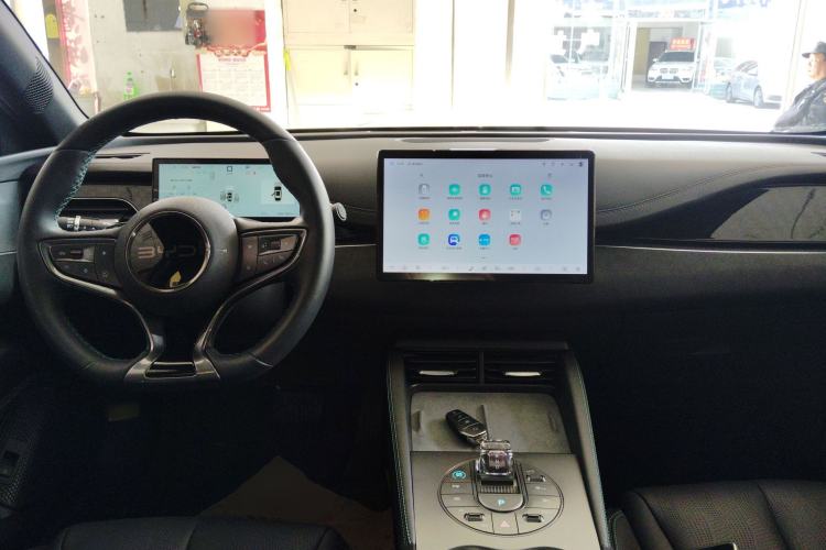 Used BYD Seal 06 New Energy 2025 DM-i Smart Drive 120KM Deluxe Model Center Console