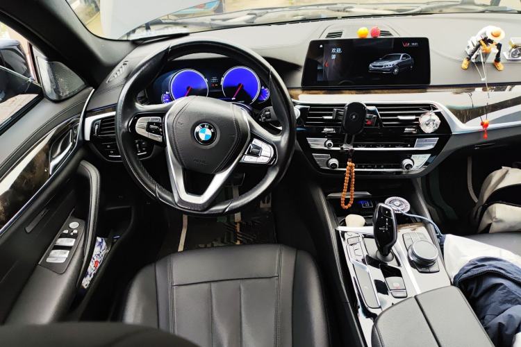 Used BMW 5 Series 2018 525Li M Sport Package Steering Wheel