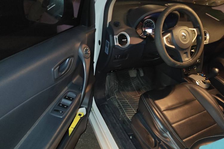 Used Renault Koleos 2015 2.0L Two-Wheel Drive Standard Edition Driver Seat