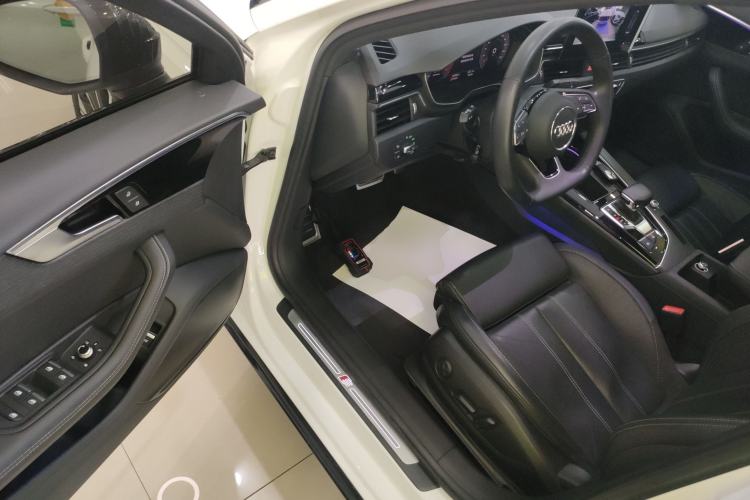 Used Audi A4L 2023 40 TFSI Luxury Dynamic Model