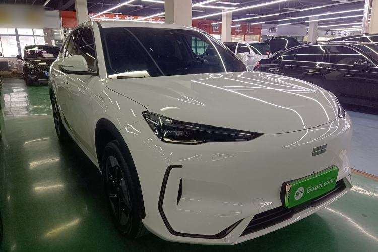 Used Geely Galaxy E5 2024 530km Long-Range Version Front Right 45 Deg