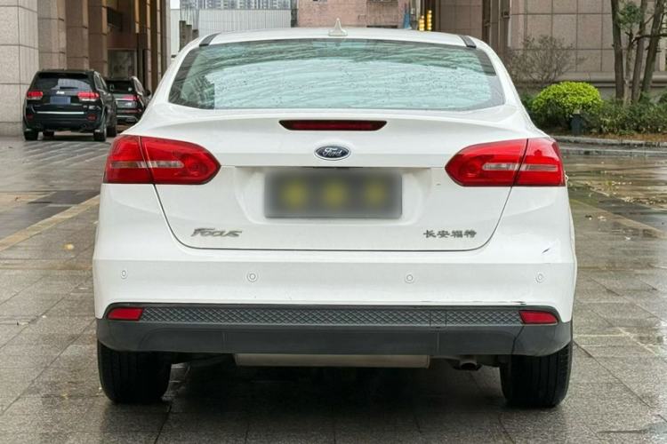 Used Ford Focus 2017 Sedan 1.6L Automatic Fashion Edition Smart Drive Version
