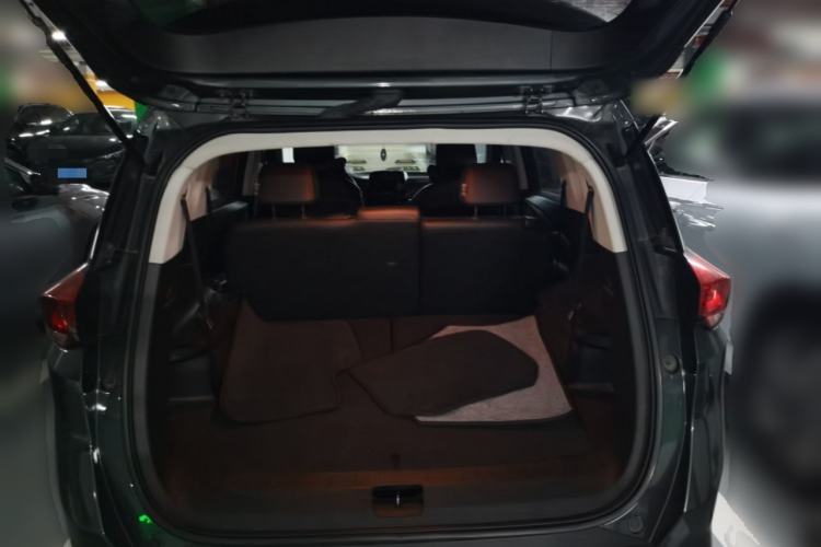 Used Chevrolet Orlando 2018 Redline 530T Automatic Zhaoxiang Edition (5+2 Seating) – China V Standard
