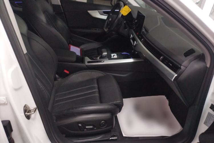 Used Audi A4L 2022 40 TFSI Luxury Dynamic Model