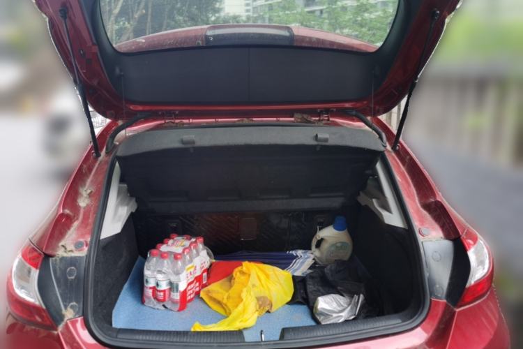 Used Chevrolet Cruze 2017 1.5L Hatchback Automatic Pioneer Sunroof Edition Trunk