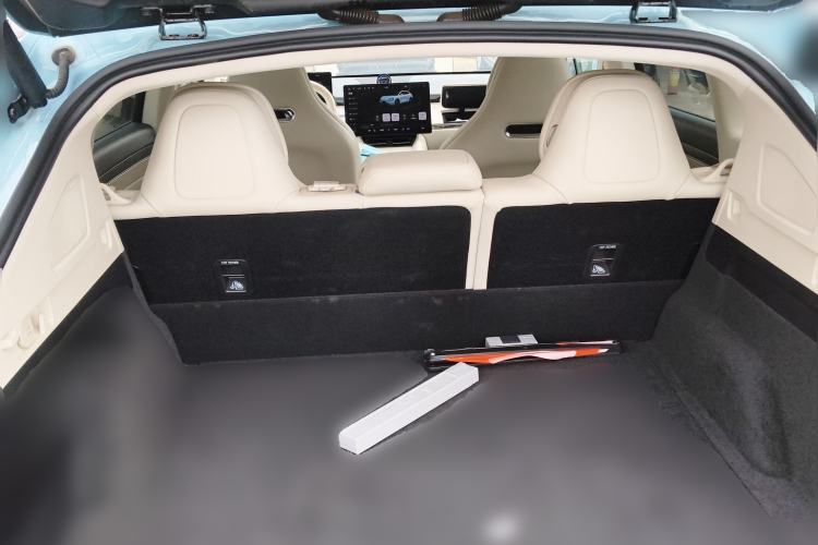 Used Hima Luxeed R7 2025 Range-Extended Version 251 km Max
