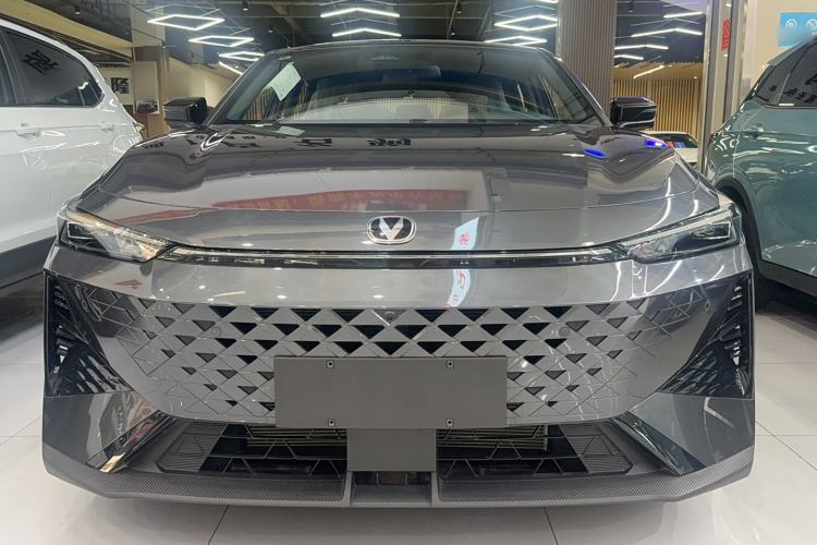 Used Changan UNI-V 2024 1.5T Prestige Edition