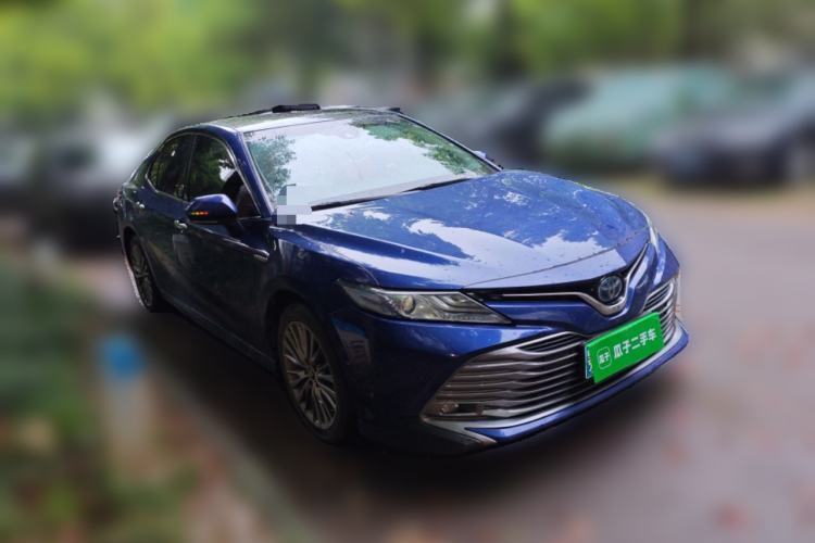 Used Toyota Camry 2018 Dual-Engine 2.5 HG Luxury Edition Front Right 45 Deg