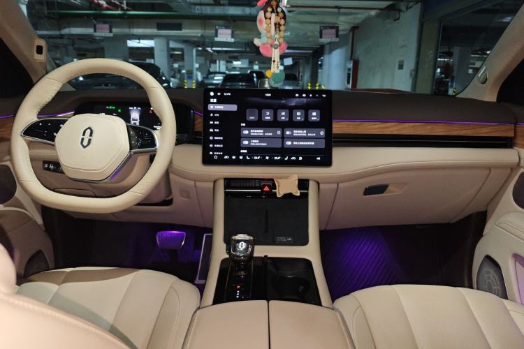 Used Hima AITO M7 2024 1.5T Rear-Drive Plus Version 5 Seats Center Console