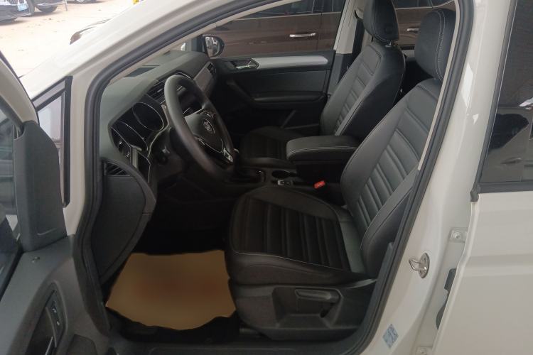 Used Volkswagen Touran 2021 Volkswagen Touran L 280TSI DSG Style Edition 7 Seats
