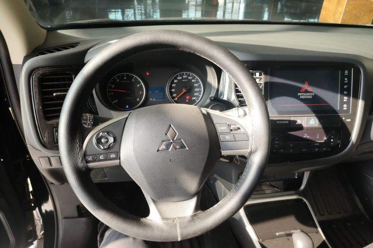 Used Mitsubishi Outlander 2021 2.0L Two-Wheel Drive Comfort Edition 5 Seats
