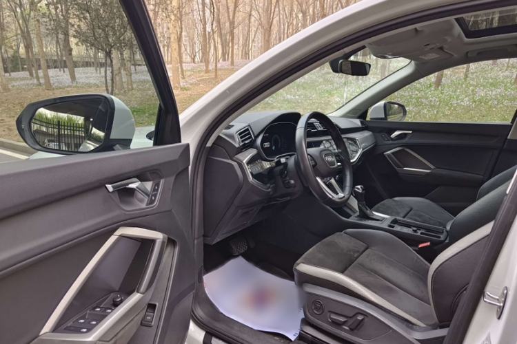 Used Audi Q3 2022 35 TFSI Progressive Dynamic Edition
