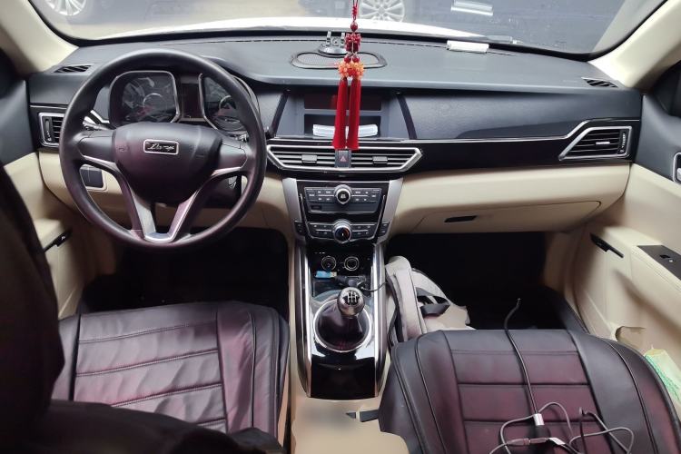 Used Zotye Domy X5 2017 Value Edition 1.6L Manual Fashion Model
