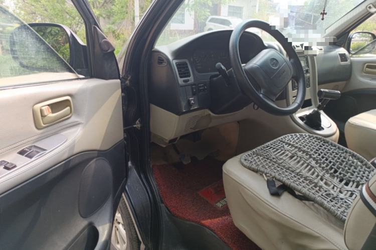 Used Jinbei Grace 2015 2.0L Classic Edition Standard Model Short Wheelbase 7 Seats Driver Seat