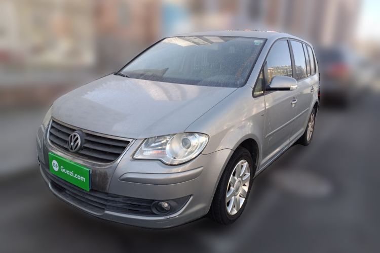 Used Volkswagen Touran 2008 2.0L Smart Edition 5-seat Manual
