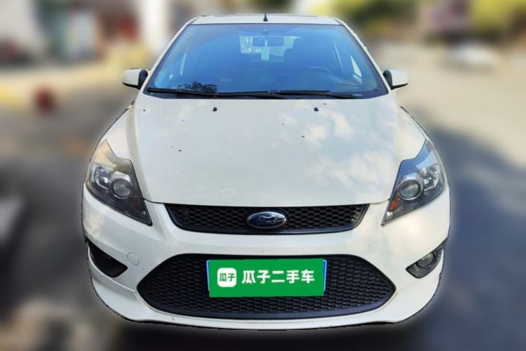 Used Ford Focus 2014 Hatchback Classic 1.8L Manual in Cool White Collector's Edition