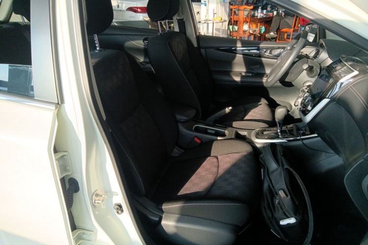 Used Nissan Tiida 2021 1.6L CVT Cool Edition
