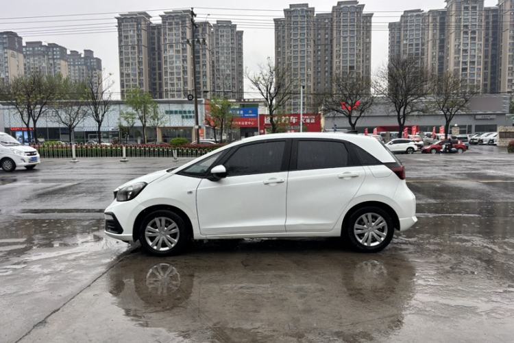 Used Honda Fit 2021 1.5L CVT Trend Edition Exterior 3