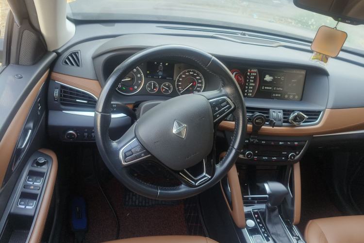 Used BORGWARD BX7 2018 28T Four-Wheel Drive Luxury Version 5 Seats China V Emission Standard