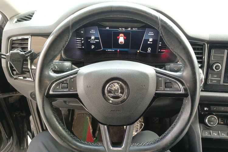 Used Skoda Kodiaq 2019 Facelifted TSI330 5-Seater Two-Wheel-Drive Luxury Enjoyment Edition China VI Standard Steering Wheel