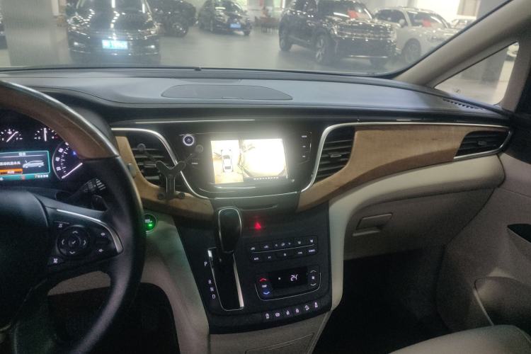 Used Buick GL8 2018 ES 28T Comfort Model China VI Standard