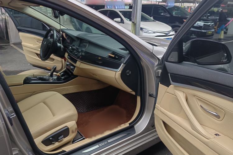 Used BMW 5 Series 2014 520Li Elegant Model