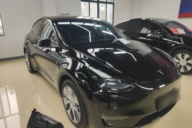 Used Tesla Model Y 2022 Revised Version Long-Range All-Wheel Drive Front Right 45 Deg