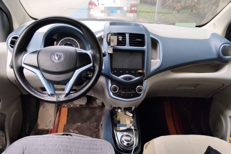 Used CHANGAN Benni E-Star 2021 National Edition XinYi Edition Lithium Iron Phosphate (31.86 kWh) Center Console
