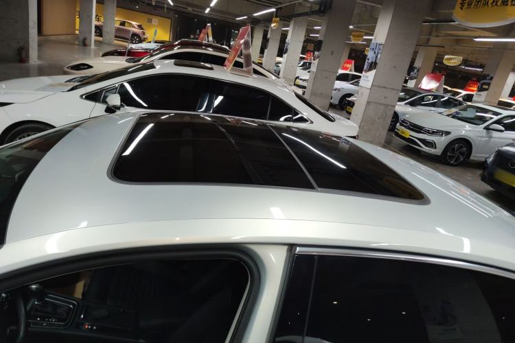 Used Volkswagen Magotan 2018 Facelift 330TSI DSG Luxury Model
