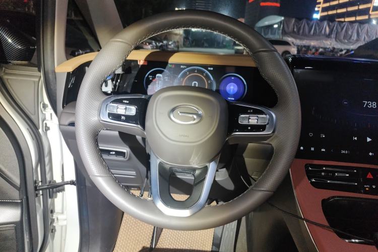Used GAC Trumpchi M8 2024 Master Series 400T Prestige Edition Steering Wheel