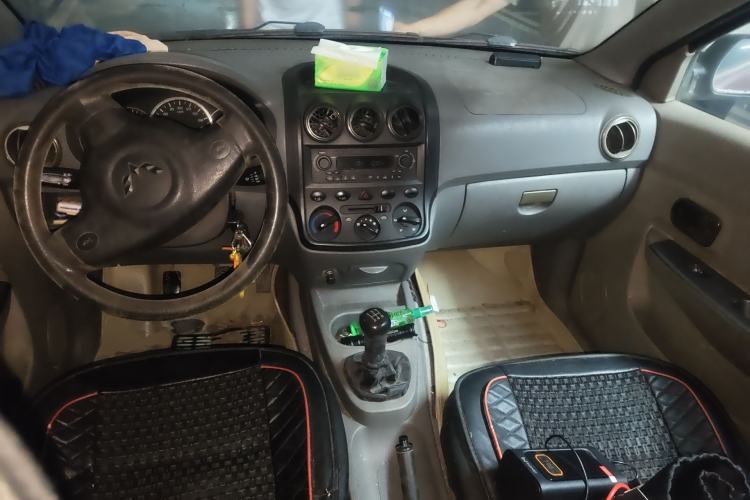 Used Wuling Hongguang 2013 1.5L Base Version Center Console