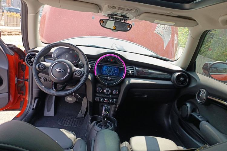 Used MINI MINI 2021 1.5T COOPER Classic Edition