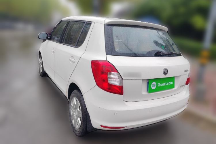 Used Skoda Fabia 2014 1.4L Automatic Crystal Edition
