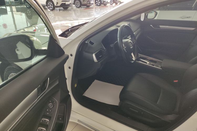 Used Honda Accord 2022 260TURBO Luxury Edition Driver Seat