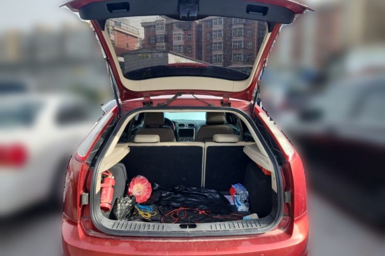 Used Ford Focus 2012 Hatchback Classic 1.8L Automatic Fashion Edition
