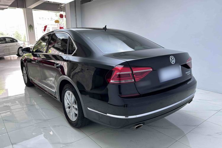 Used Volkswagen Passat 2016 330TSI DSG Luxury Edition Exterior 4